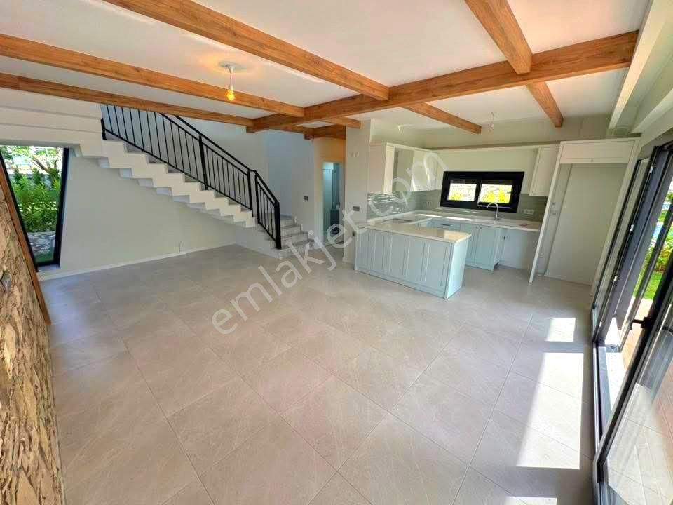 Davutlarda Özel Havuzlu Tek Müstakil 2+1 Bahçeli Sıfır Villa - Görsel 34