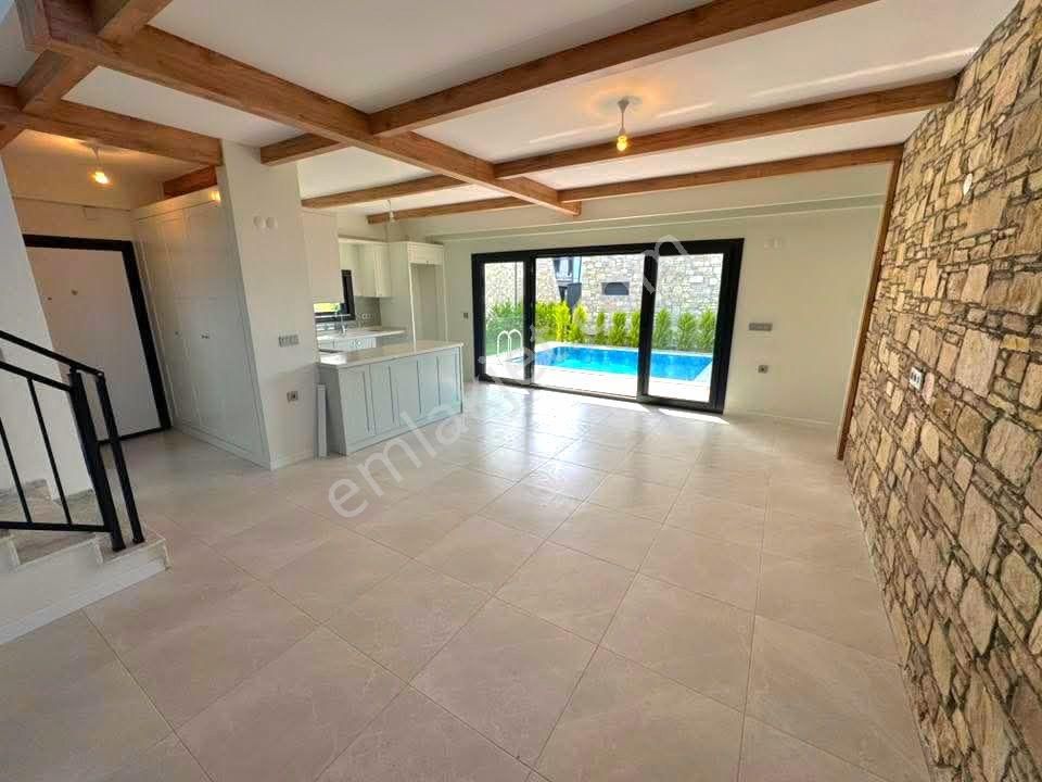 Davutlarda Özel Havuzlu Tek Müstakil 2+1 Bahçeli Sıfır Villa - Görsel 32