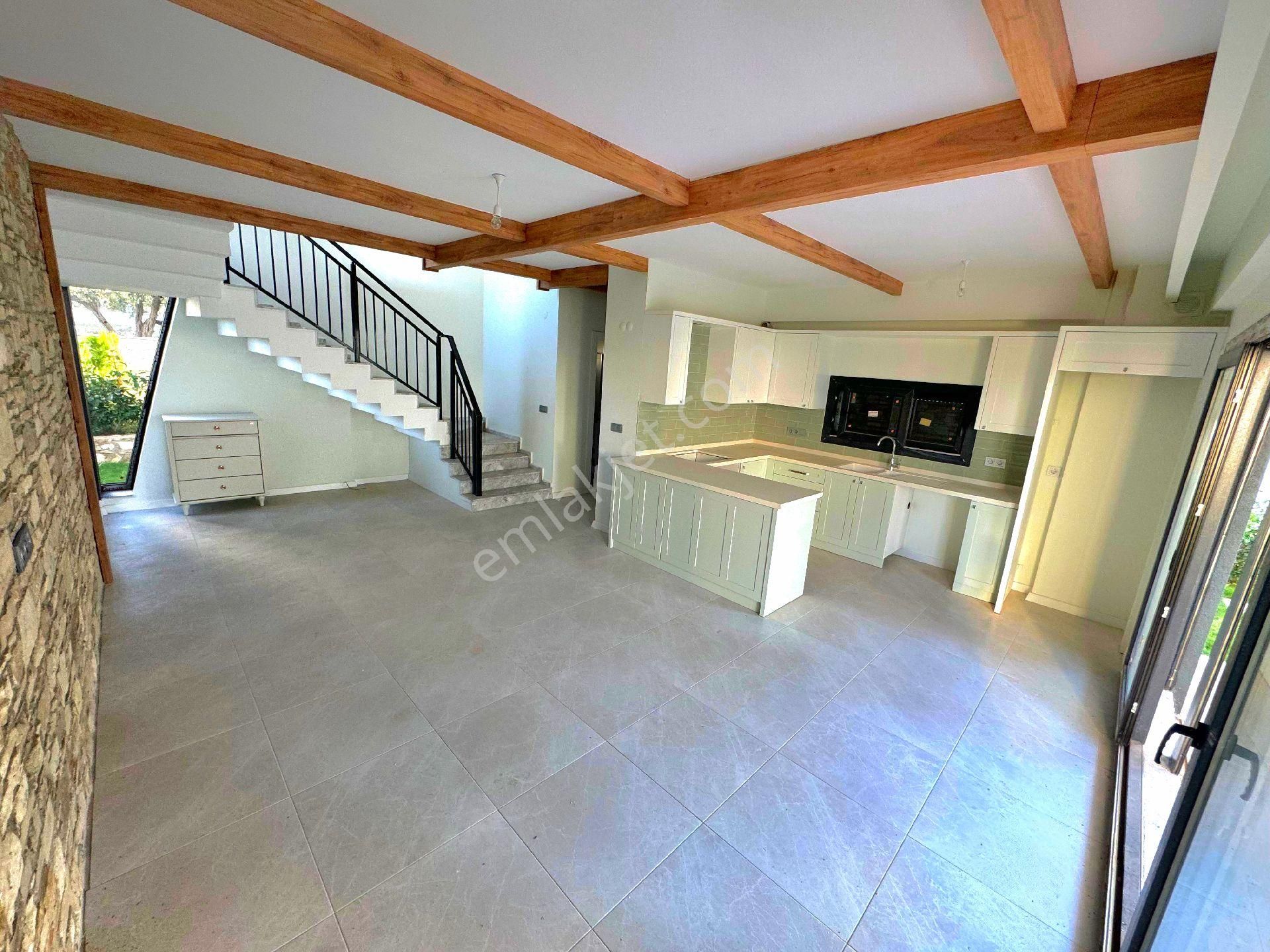 Davutlarda Özel Havuzlu Tek Müstakil 2+1 Bahçeli Sıfır Villa - Görsel 17