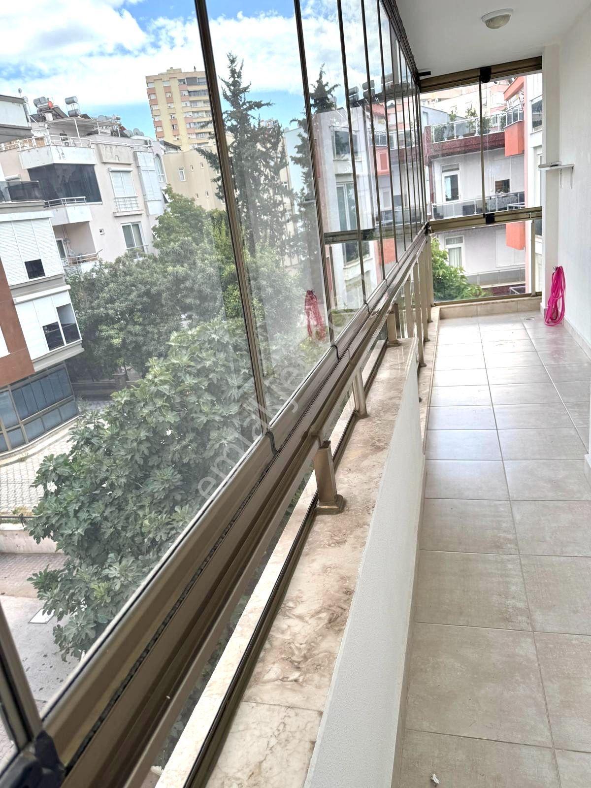Meydankavağında Ebeveyn Banyolu Geniş Kullanışlı 3+1 Daire - Görsel 15
