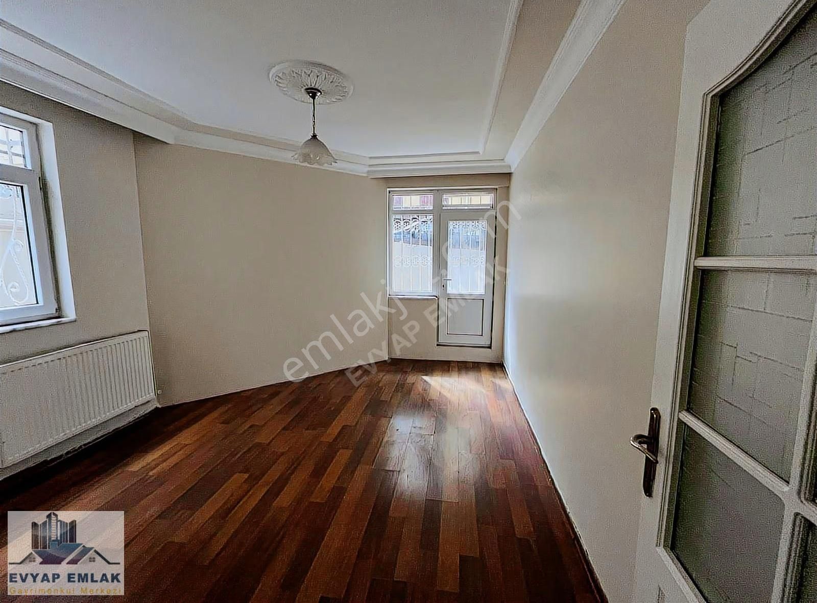 Köşe Binada 3+1 Asansörlü Balkonlu Bahçekatı - Görsel 8