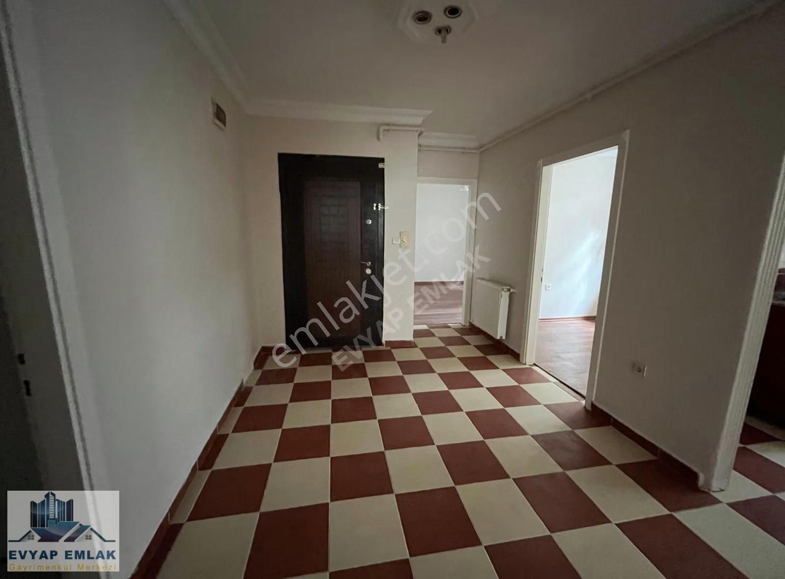 Köşe Binada 3+1 Asansörlü Balkonlu Bahçekatı - Görsel 9