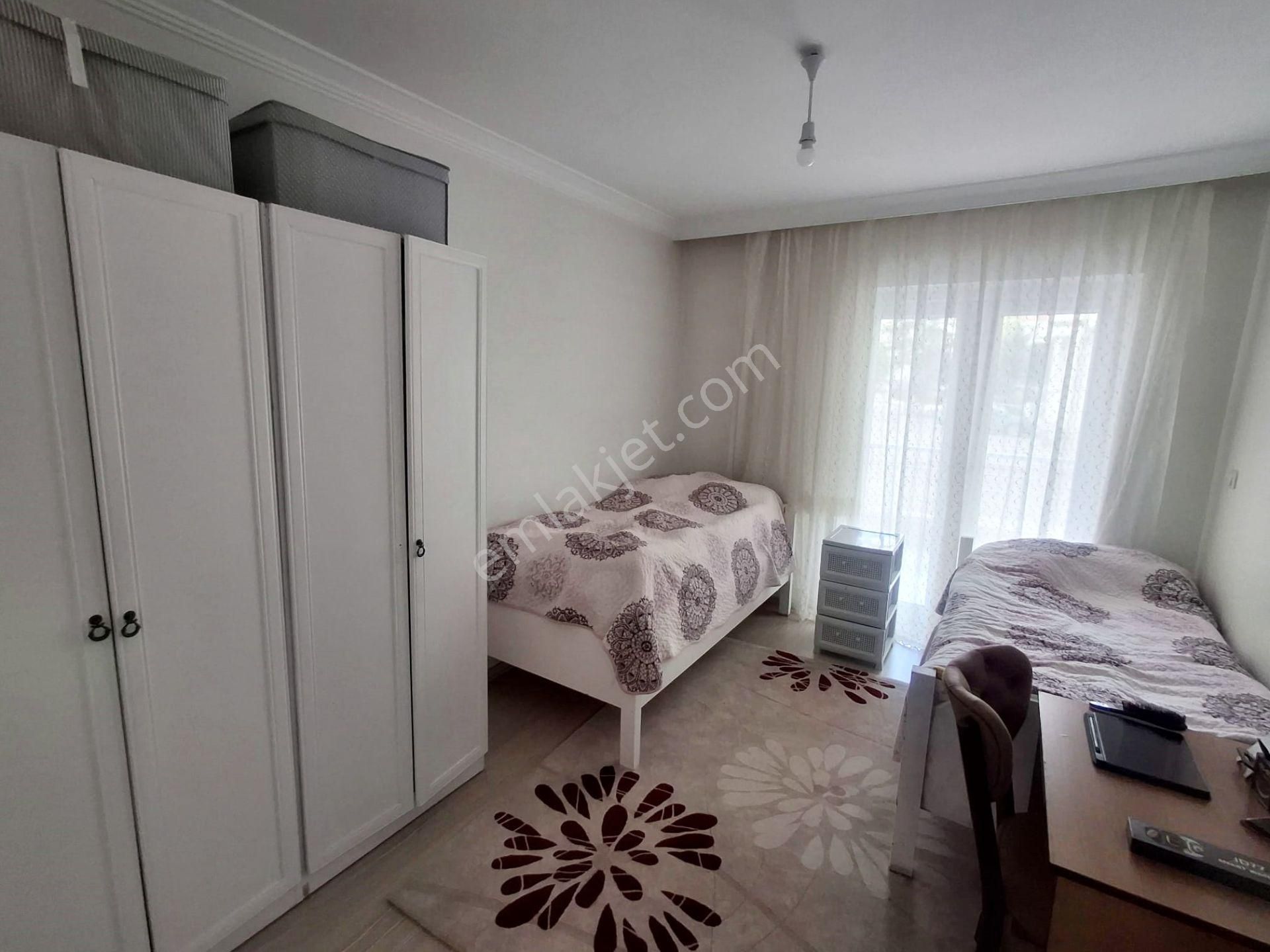 Andan Kaletepe Mah Ünsal Cadde Yakınında Ara Katta Geniş 4+1 - Görsel 8