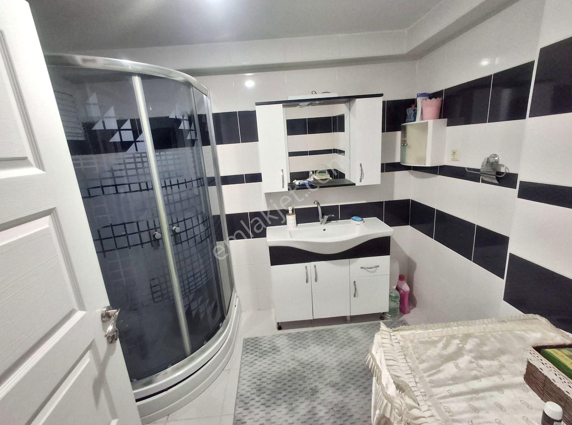 Andan Kaletepe Mah Ünsal Cadde Yakınında Ara Katta Geniş 4+1 - Görsel 9