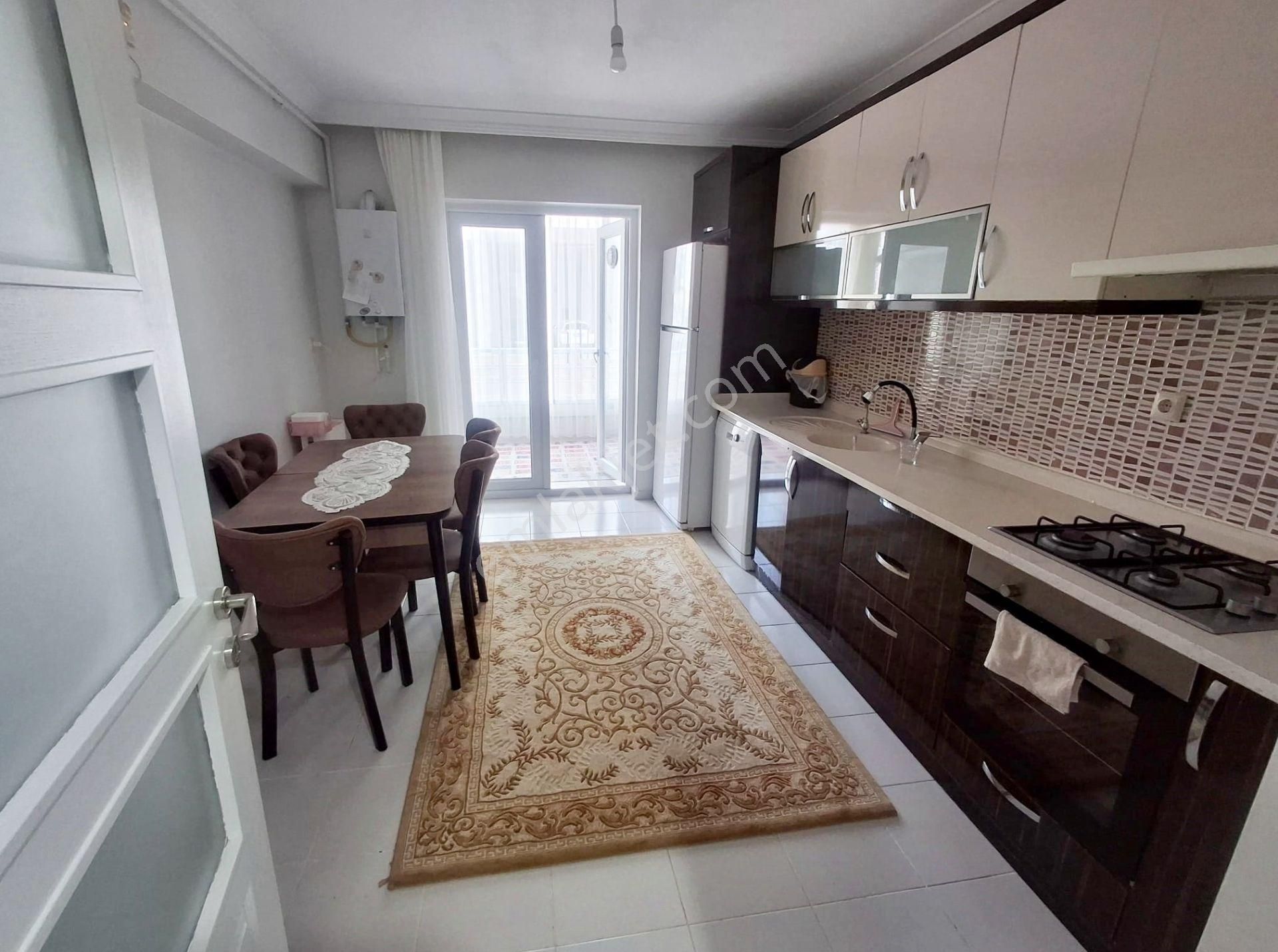 Andan Kaletepe Mah Ünsal Cadde Yakınında Ara Katta Geniş 4+1 - Görsel 4