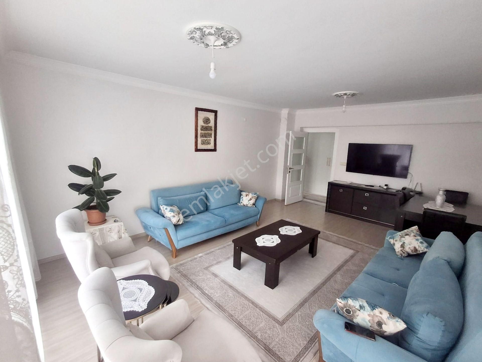 Andan Kaletepe Mah Ünsal Cadde Yakınında Ara Katta Geniş 4+1 - Görsel 2