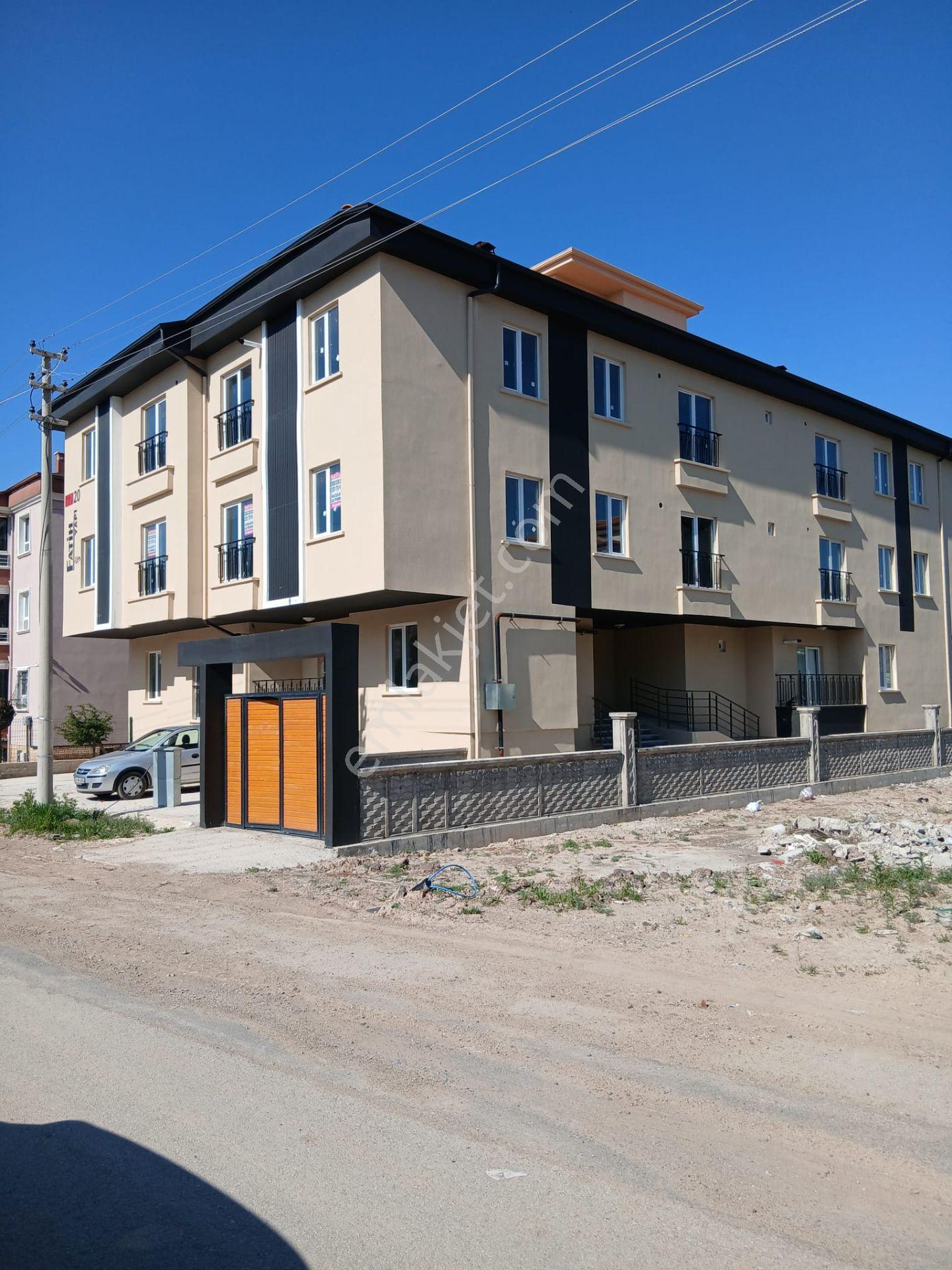 Aksaray Küçük Bölcekte Kültür Merkezi Arkasında Satılık 2+0 Lüks Daire - Görsel 32
