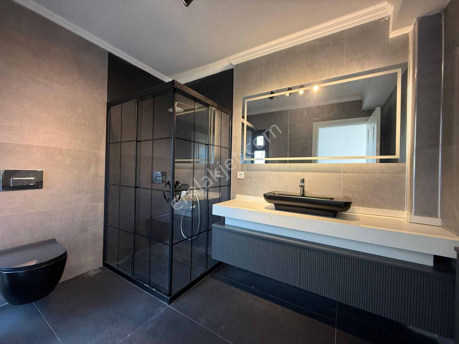 Urla Hekimköy Sitesinde Satılık 5+2 Müstakil Havuzlu Villa - Görsel 23