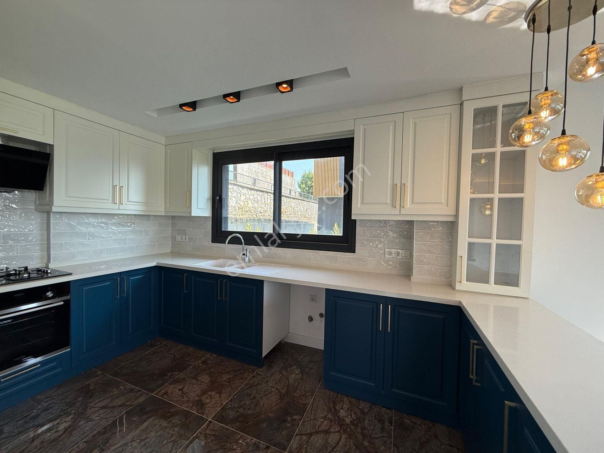 Urla Hekimköy Sitesinde Satılık 5+2 Müstakil Havuzlu Villa - Görsel 10