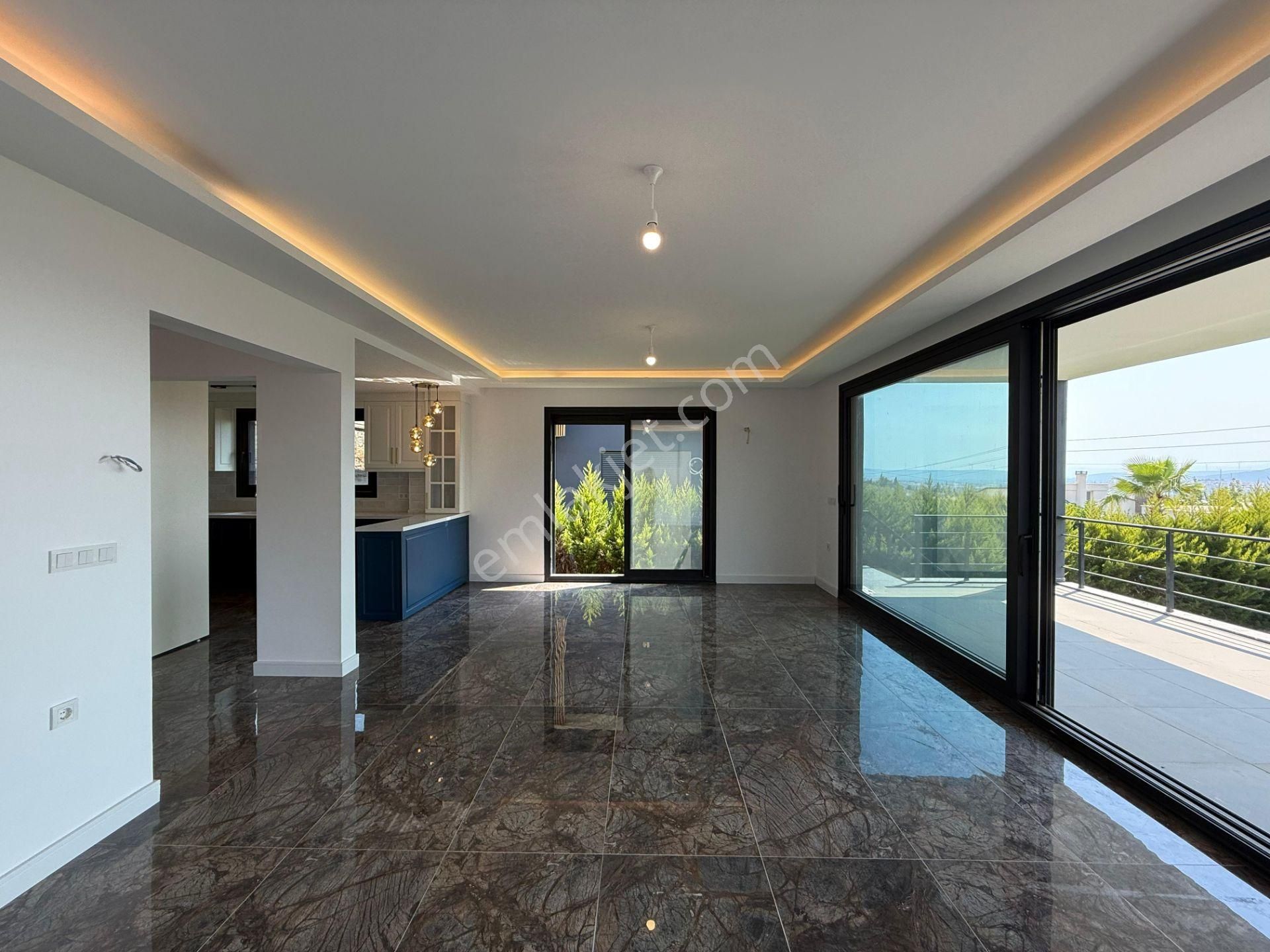 Urla Hekimköy Sitesinde Satılık 5+2 Müstakil Havuzlu Villa - Görsel 6