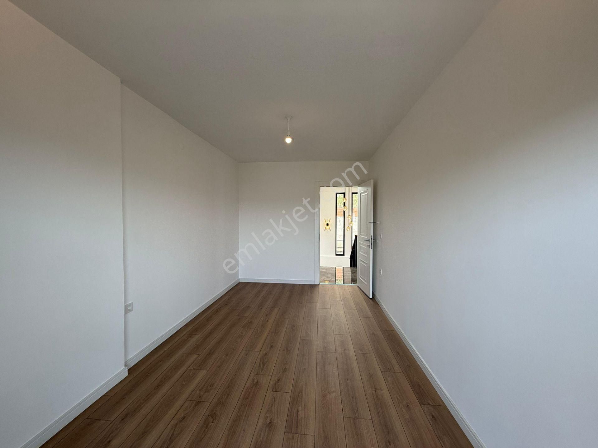 Urla Hekimköy Sitesinde Satılık 5+2 Müstakil Havuzlu Villa - Görsel 19