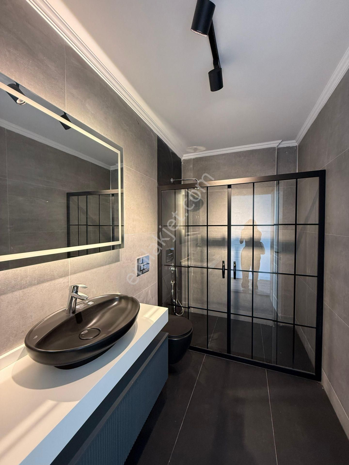 Urla Hekimköy Sitesinde Satılık 5+2 Müstakil Havuzlu Villa - Görsel 15