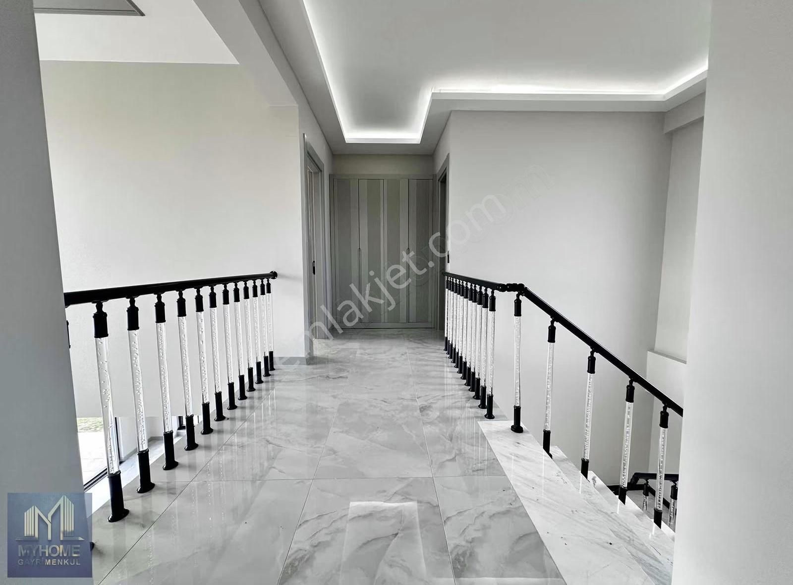 Önerlerde 4+1 270 M2 Lüks Villa Özel Havuzlu - Görsel 20