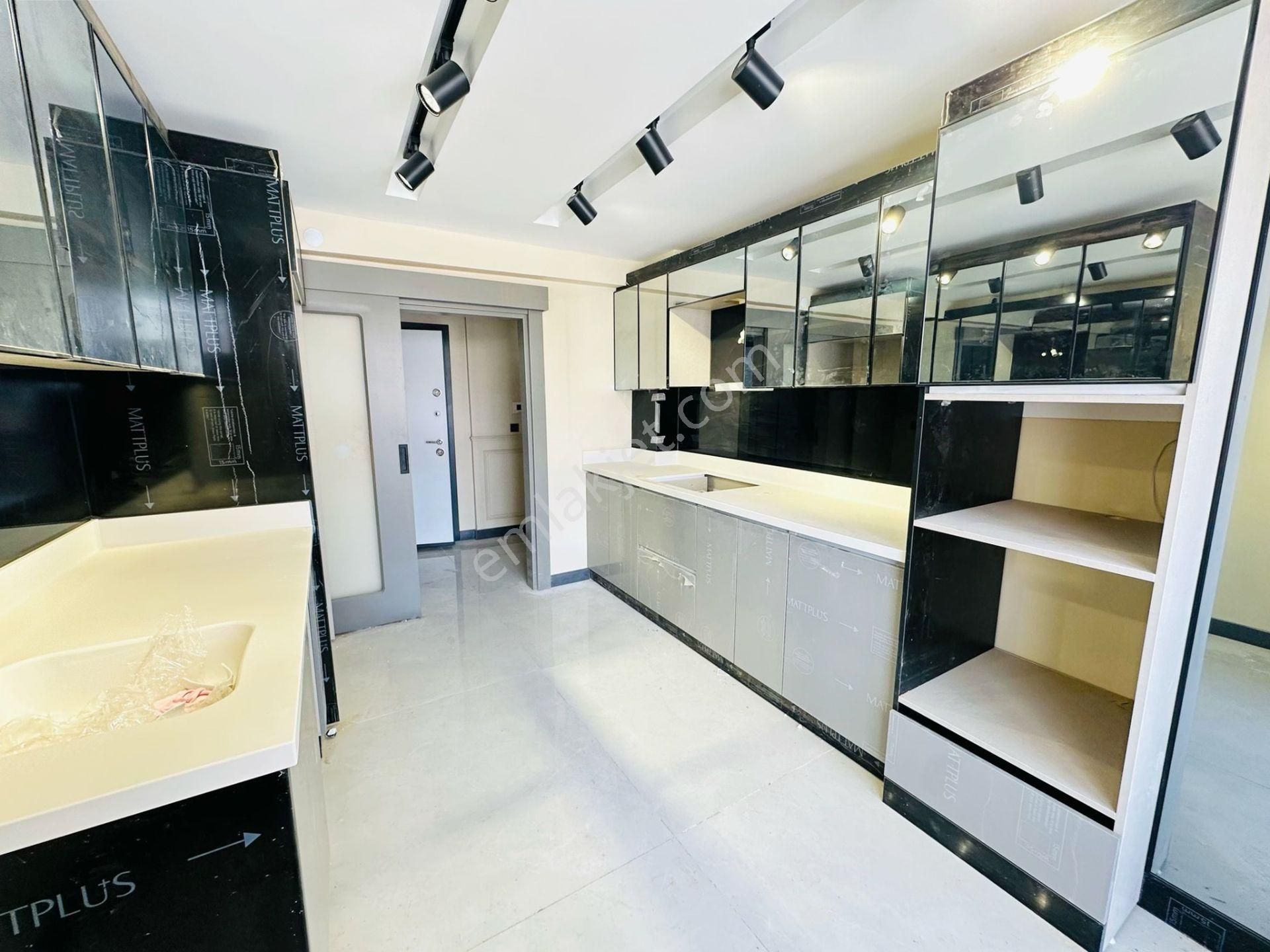 Karapürçek'te Külliye Yakını Yerden Isıtmalı Full Yapılı 3+1 Satılık Daire !!! - Görsel 2