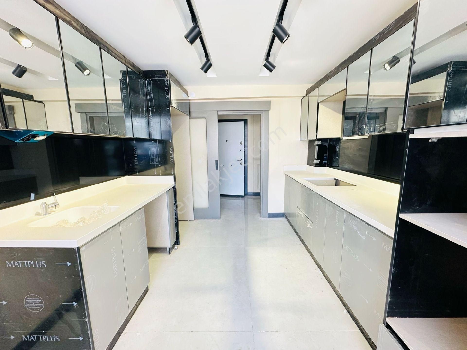 Karapürçek'te Külliye Yakını Yerden Isıtmalı Full Yapılı 3+1 Satılık Daire !!!