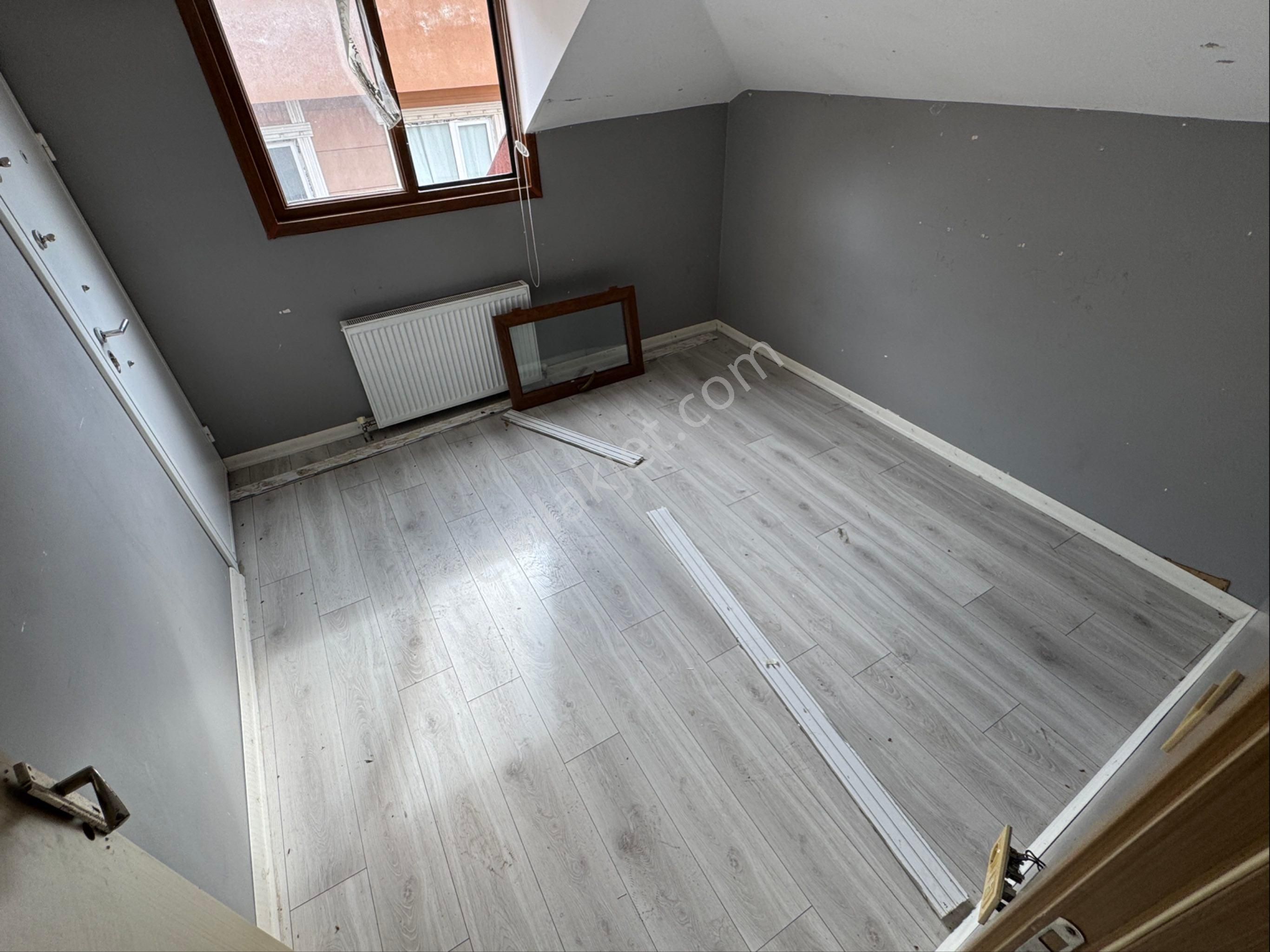 1987den Bugüne Güvenle Bulut Beta Emlaktan Satılık Üst Dublex - Görsel 16