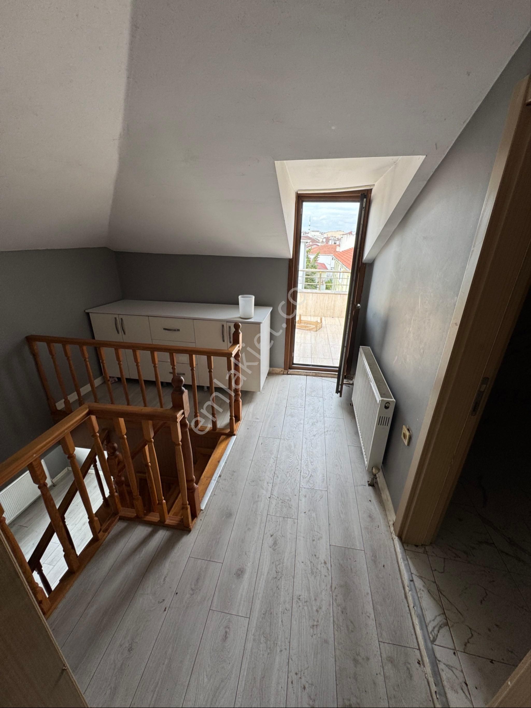 1987den Bugüne Güvenle Bulut Beta Emlaktan Satılık Üst Dublex - Görsel 19