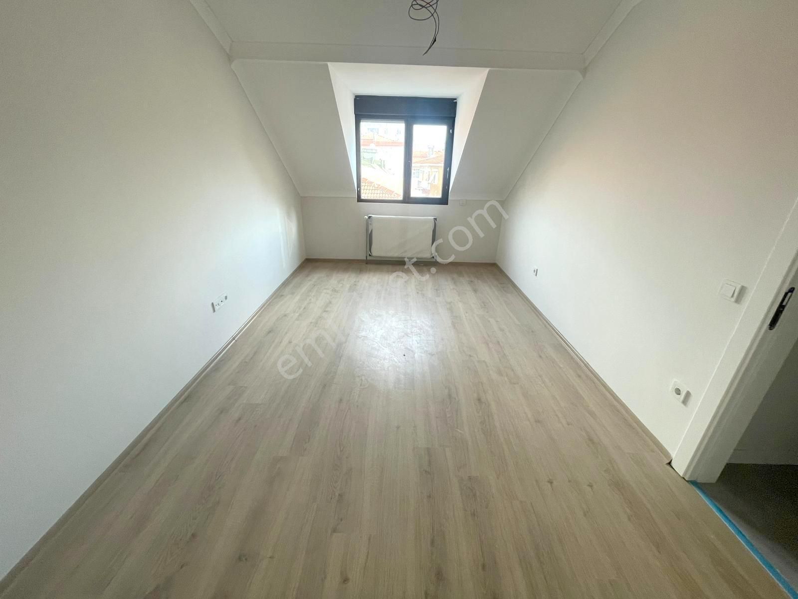 Emlak Dünyasından 63'ün Orada Satılık 3+2 165 M2 Sıfır Dubleks - Görsel 18