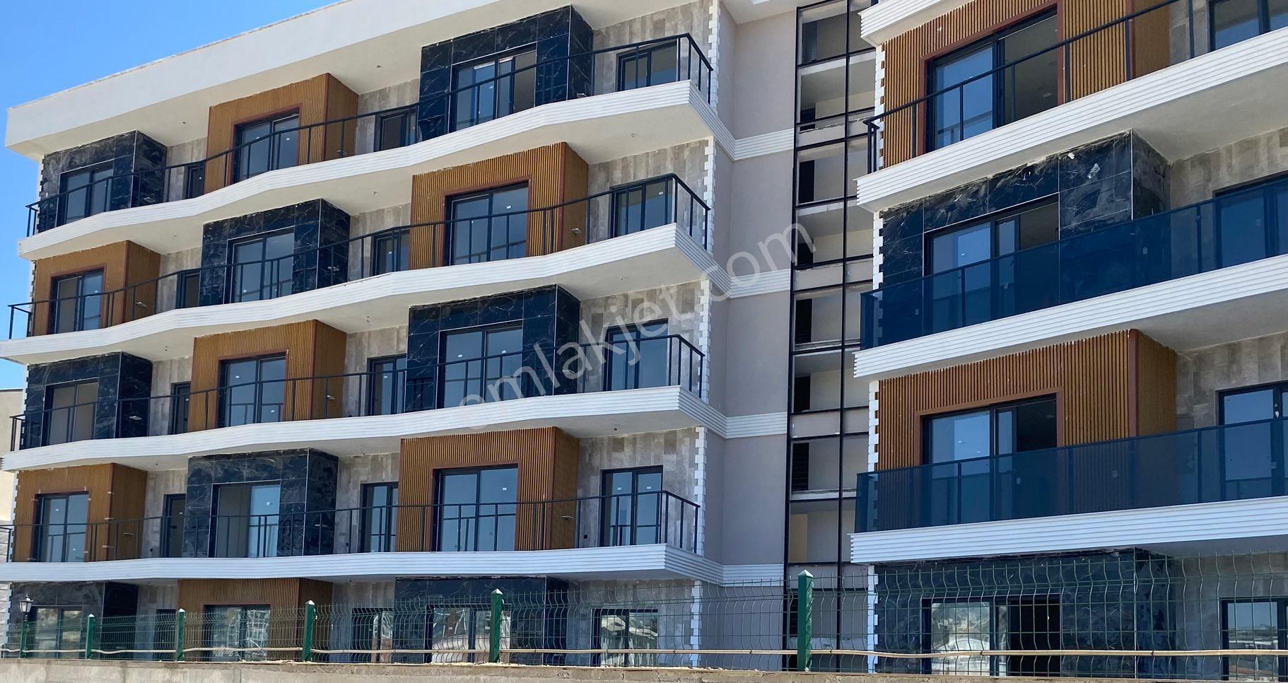 Kuşadası’da Merkezi Konumda Sıfır Satılık Rezidans Daire - Görsel 25