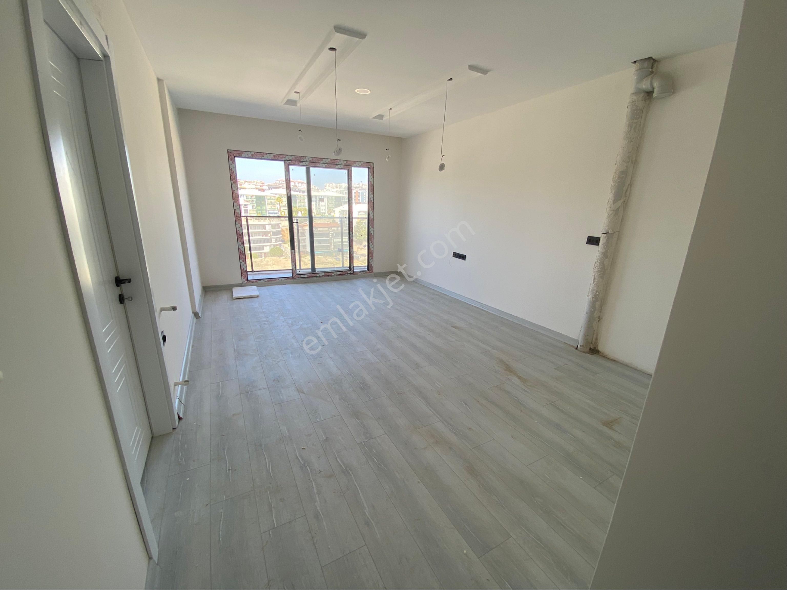 Kuşadası’da Merkezi Konumda Sıfır Satılık Rezidans Daire - Görsel 9