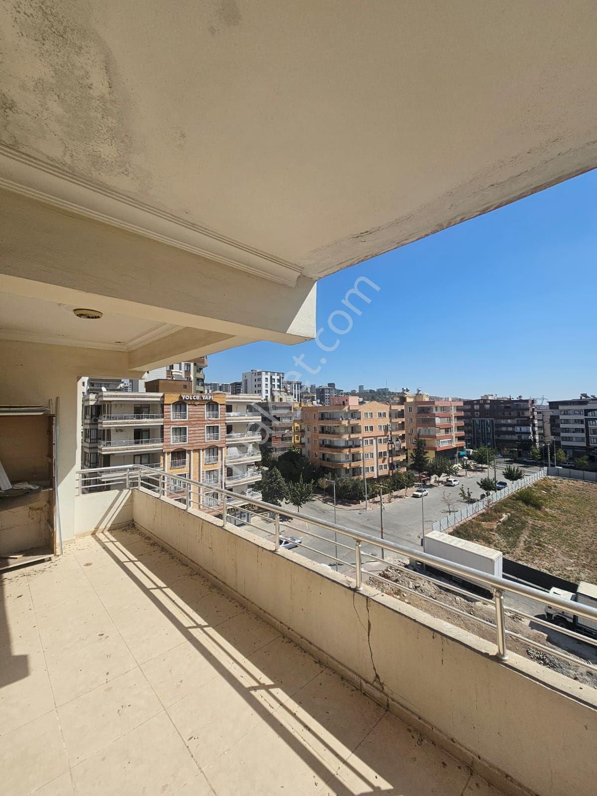 Yavuz Emlak Tan Satılık Daire Arakat Karaköprü Dogukent Mah - Görsel 25