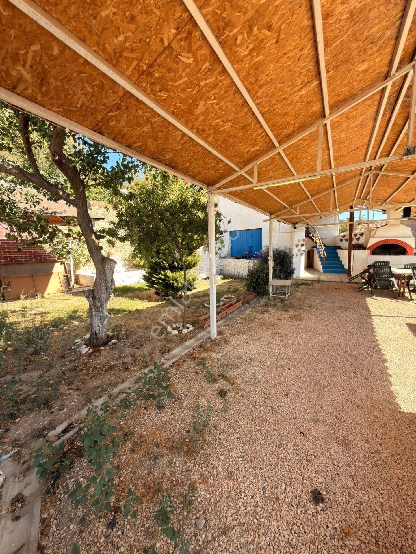 Aydın Sultanhisar – Kavaklı Köyü’nde 533 M² Avlulu Kâgir Ev & Ahır – Turizm İşletmeciliğine Uygun - Görsel 9