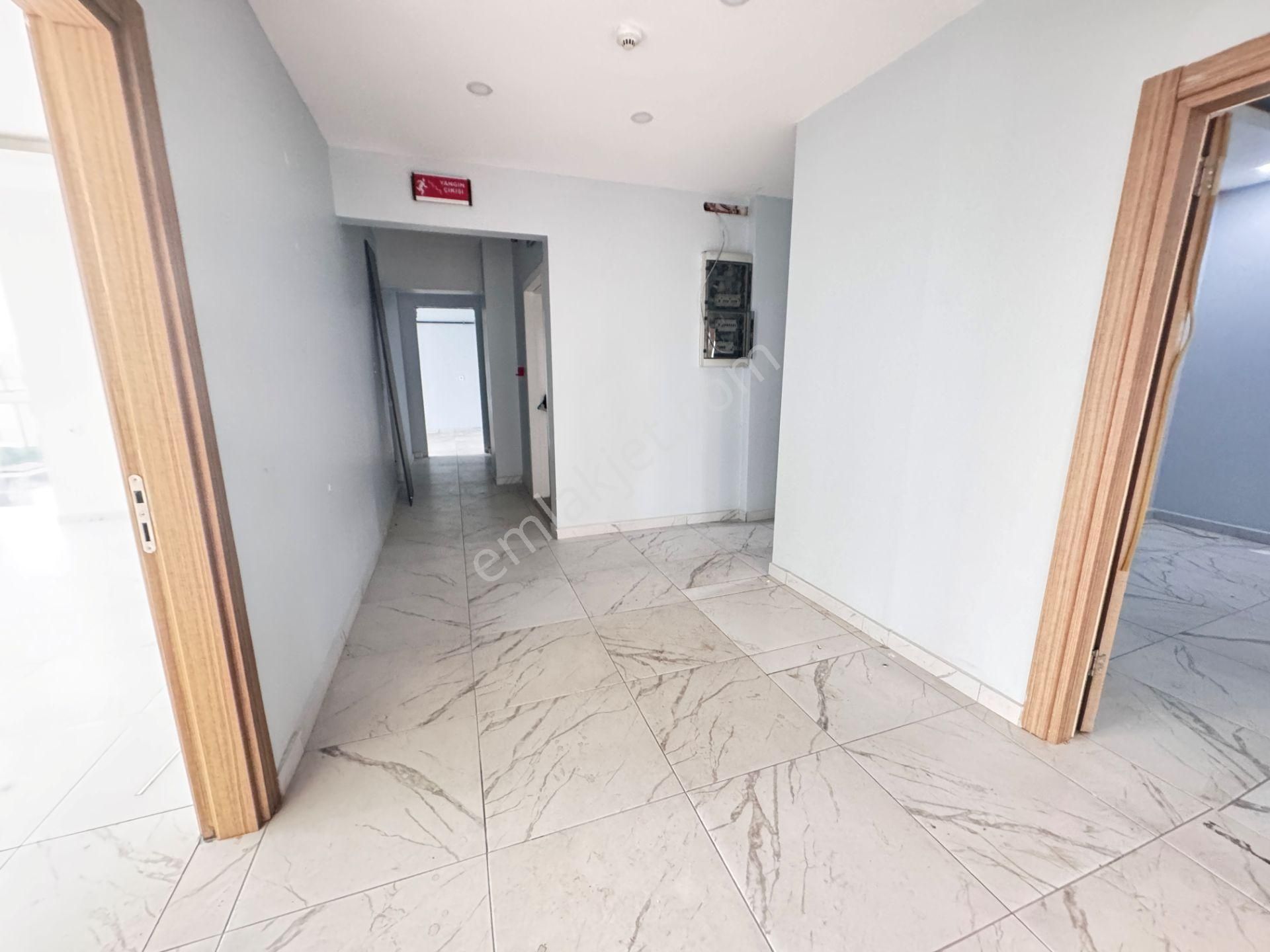 Pendik Ankara Caddesi Üzeri Kiralık Ofis Yönetim Plaza Katı - Görsel 14