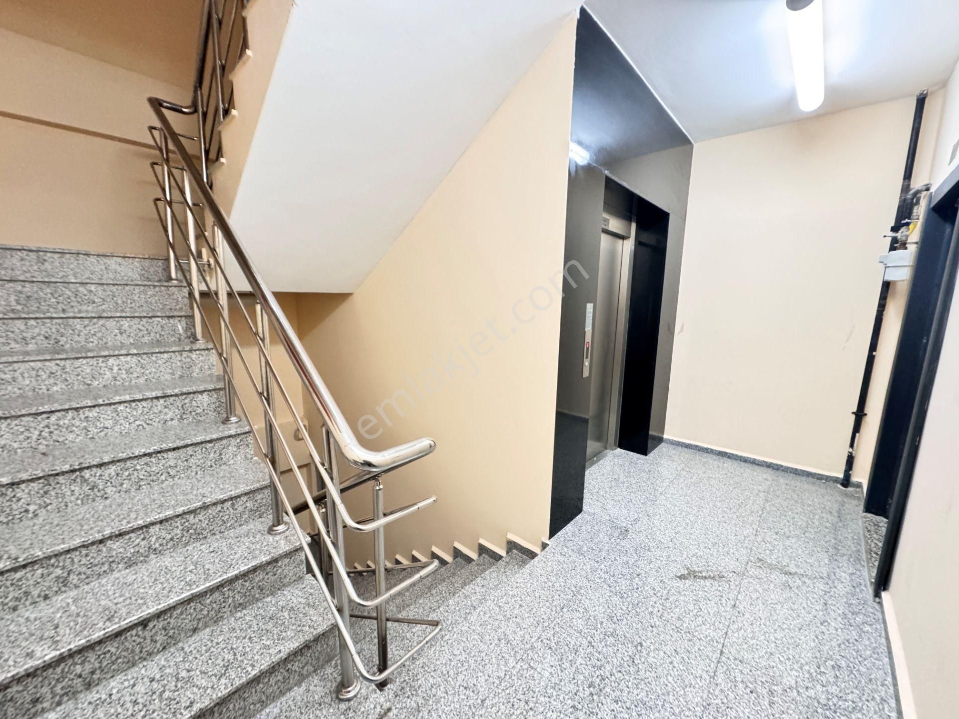 Pendik Ankara Caddesi Üzeri Kiralık Ofis Yönetim Plaza Katı - Görsel 9