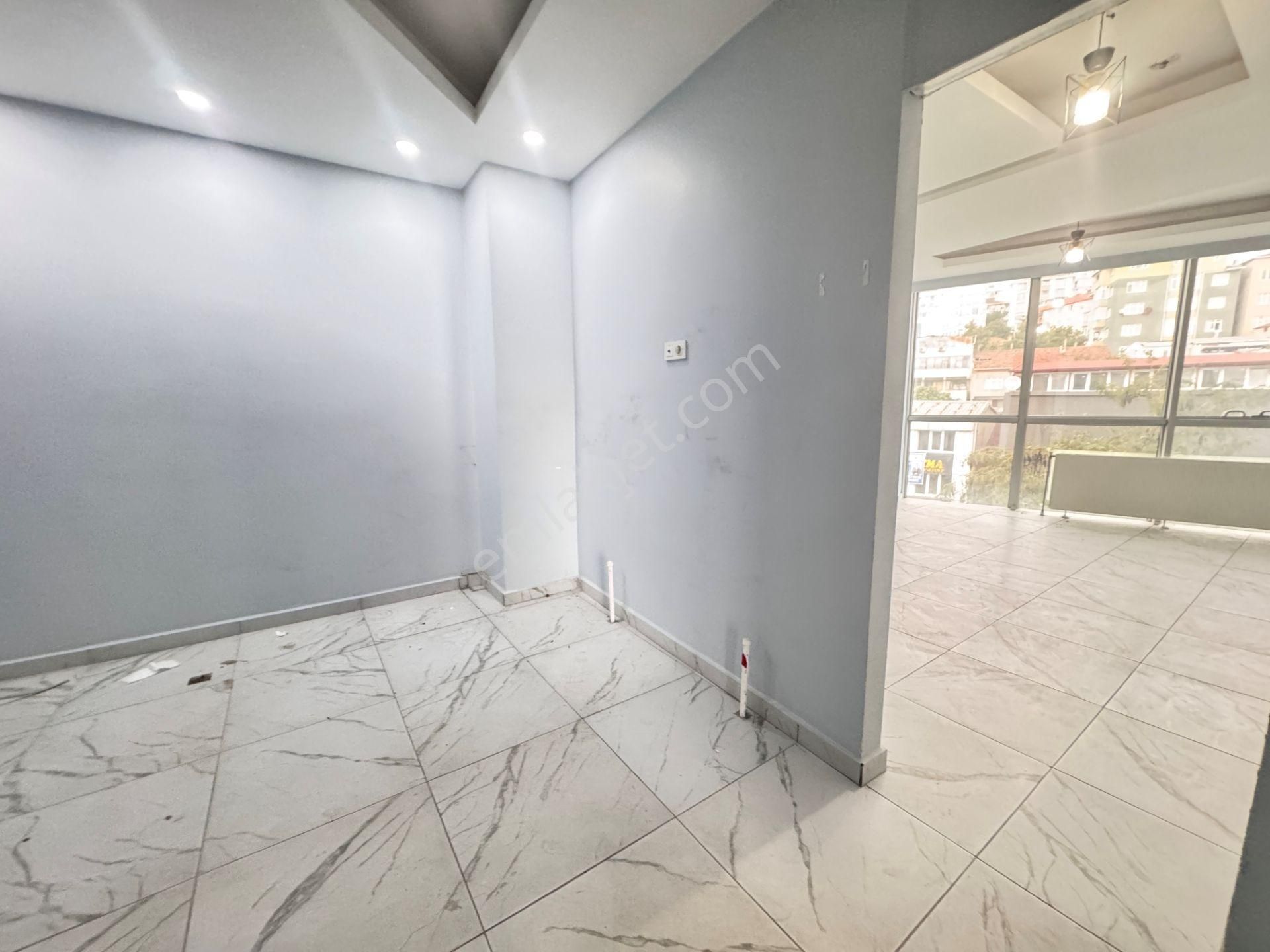 Pendik Ankara Caddesi Üzeri Kiralık Ofis Yönetim Plaza Katı - Görsel 32