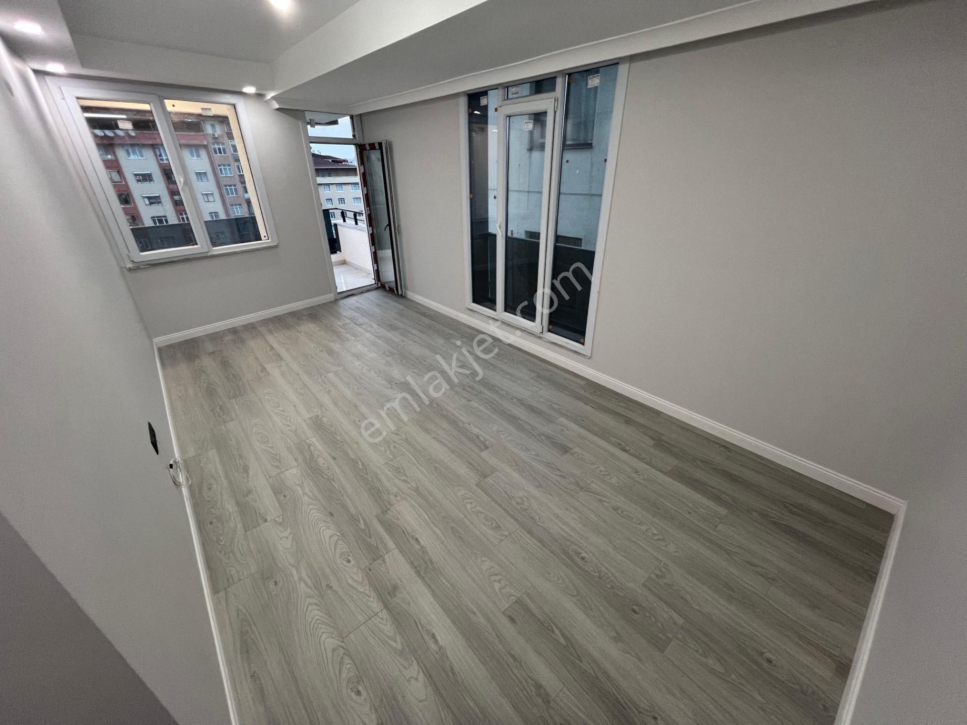 Pegaas'tan E-5'e Cepheli 4.kat Sıfır 2+1 Ara Kat Satılık Daire