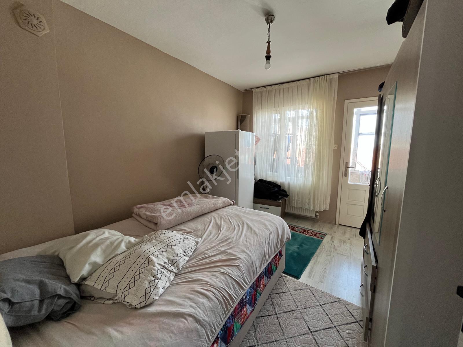Merkezi Konumda, Yürüyerek Her Yere Ulaşım! 3+1 Bakımlı Daire! - Görsel 16