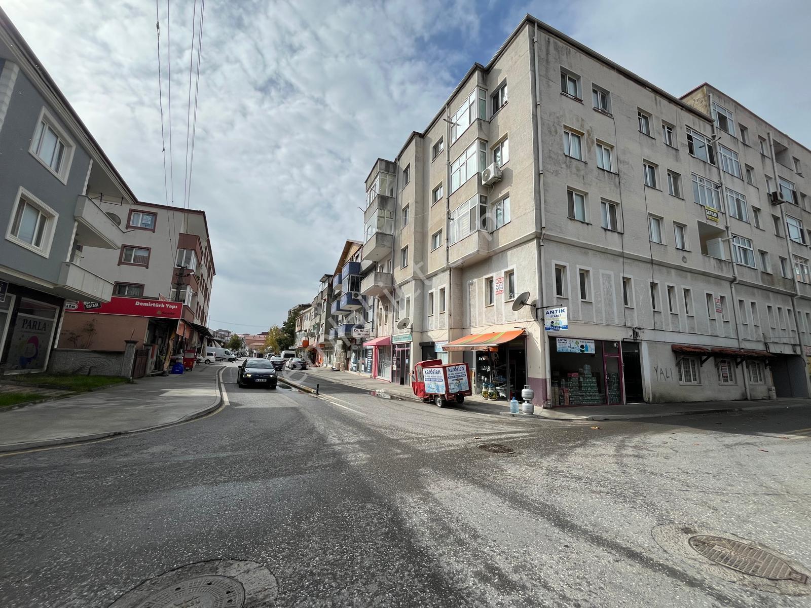 Merkezi Konumda, Yürüyerek Her Yere Ulaşım! 3+1 Bakımlı Daire! - Görsel 23