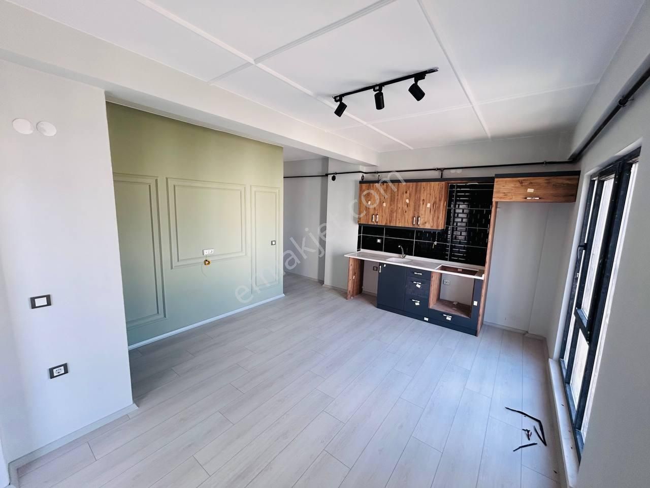 Atakumda İskanlı Binada Ara Kat Satılık Sıfır 1+1 - Görsel 4