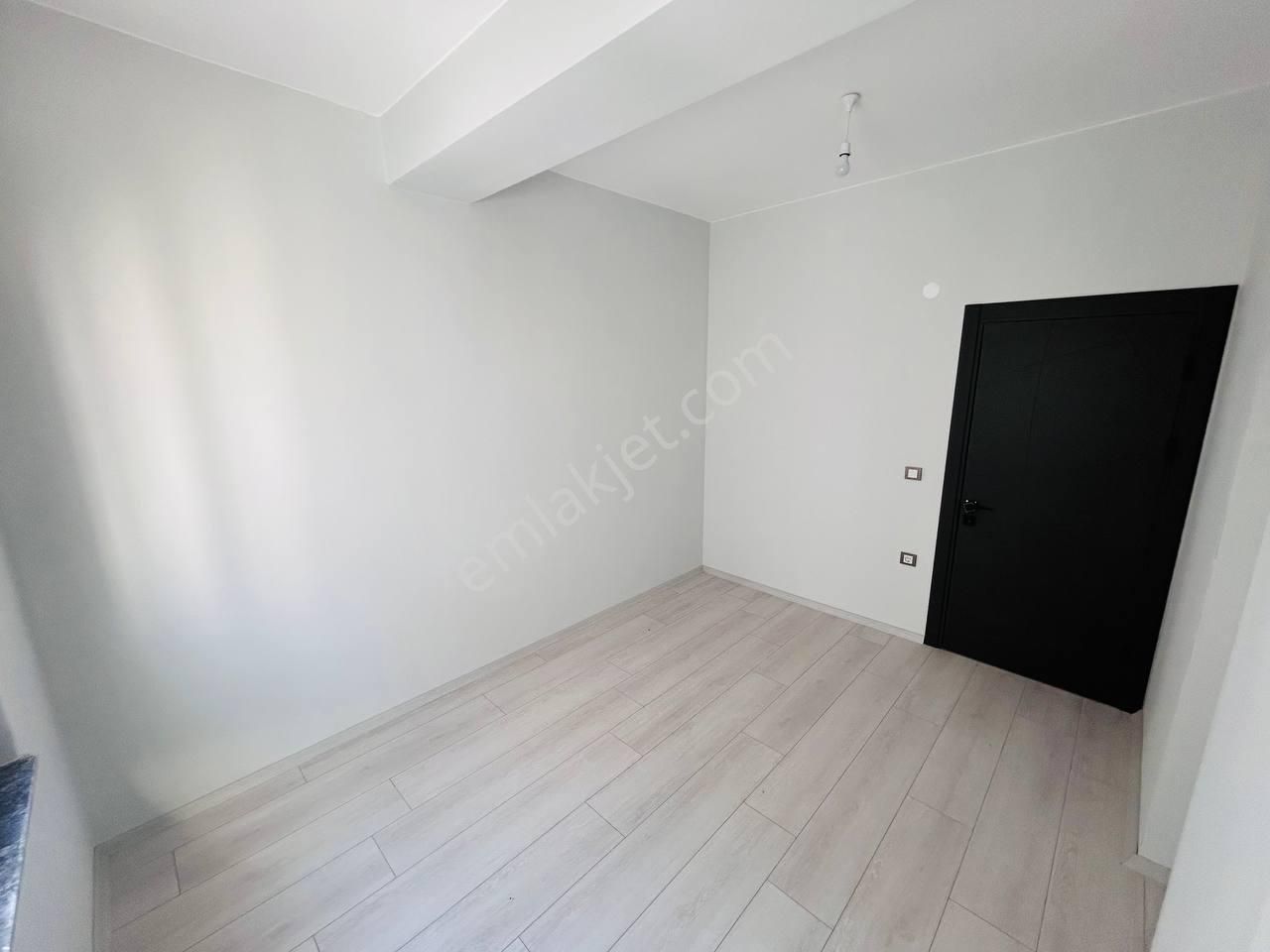 Atakumda İskanlı Binada Ara Kat Satılık Sıfır 1+1 - Görsel 14