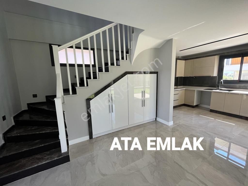 Davutlarda Özel Havuzlu Tek Müstakil Bahçeli 3+1 Sıfır Villa - Görsel 29