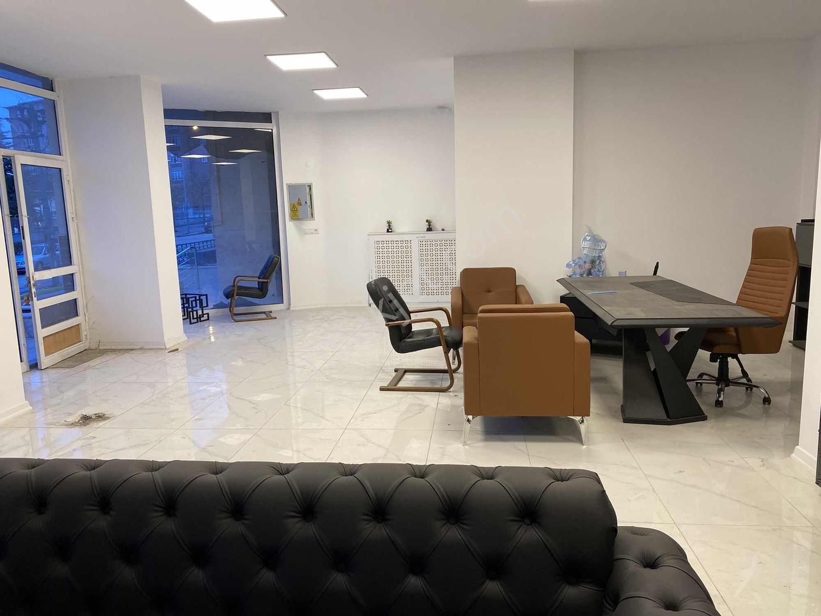 Kr Unity Den Cadde Cepheli Kiralık İşyeri&ofis - Görsel 2