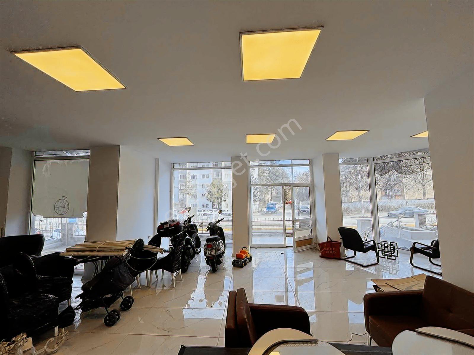 Kr Unity Den Cadde Cepheli 250 M2 Satılık İşyeri - Görsel 9