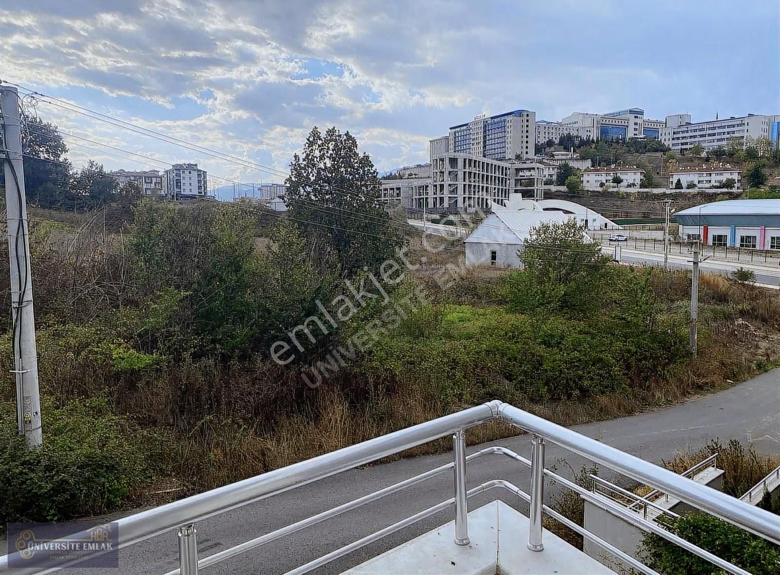 Düzce Üniversitesi Yanı Balkonlu Geniş Ful Eşyalı Satılık Daire - Görsel 11