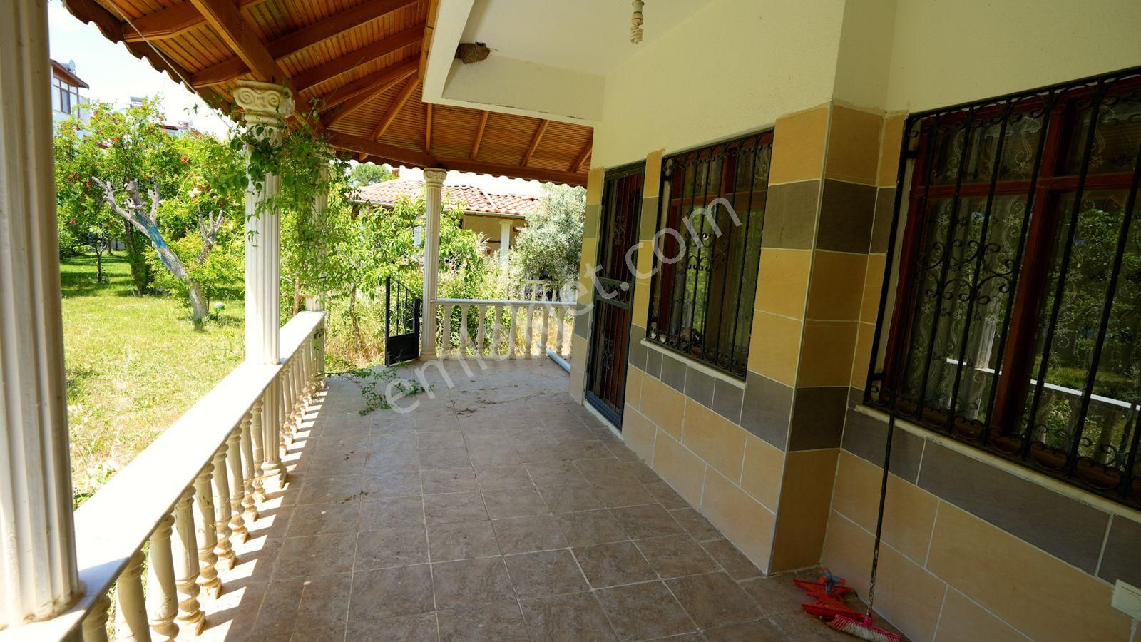 Dikili Salihler Satılık 160 M2 Tripleks 4+1 Villa - Görsel 31