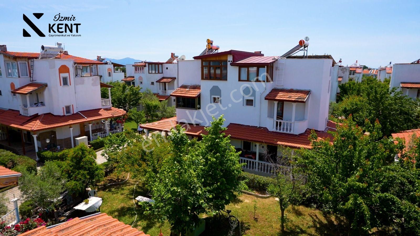 Dikili Salihler Satılık 160 M2 Tripleks 4+1 Villa - Görsel 24