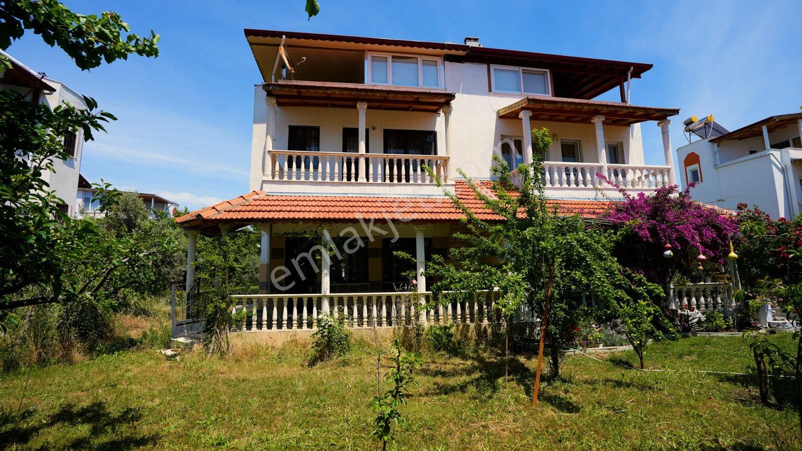 Dikili Salihler Satılık 160 M2 Tripleks 4+1 Villa - Görsel 28