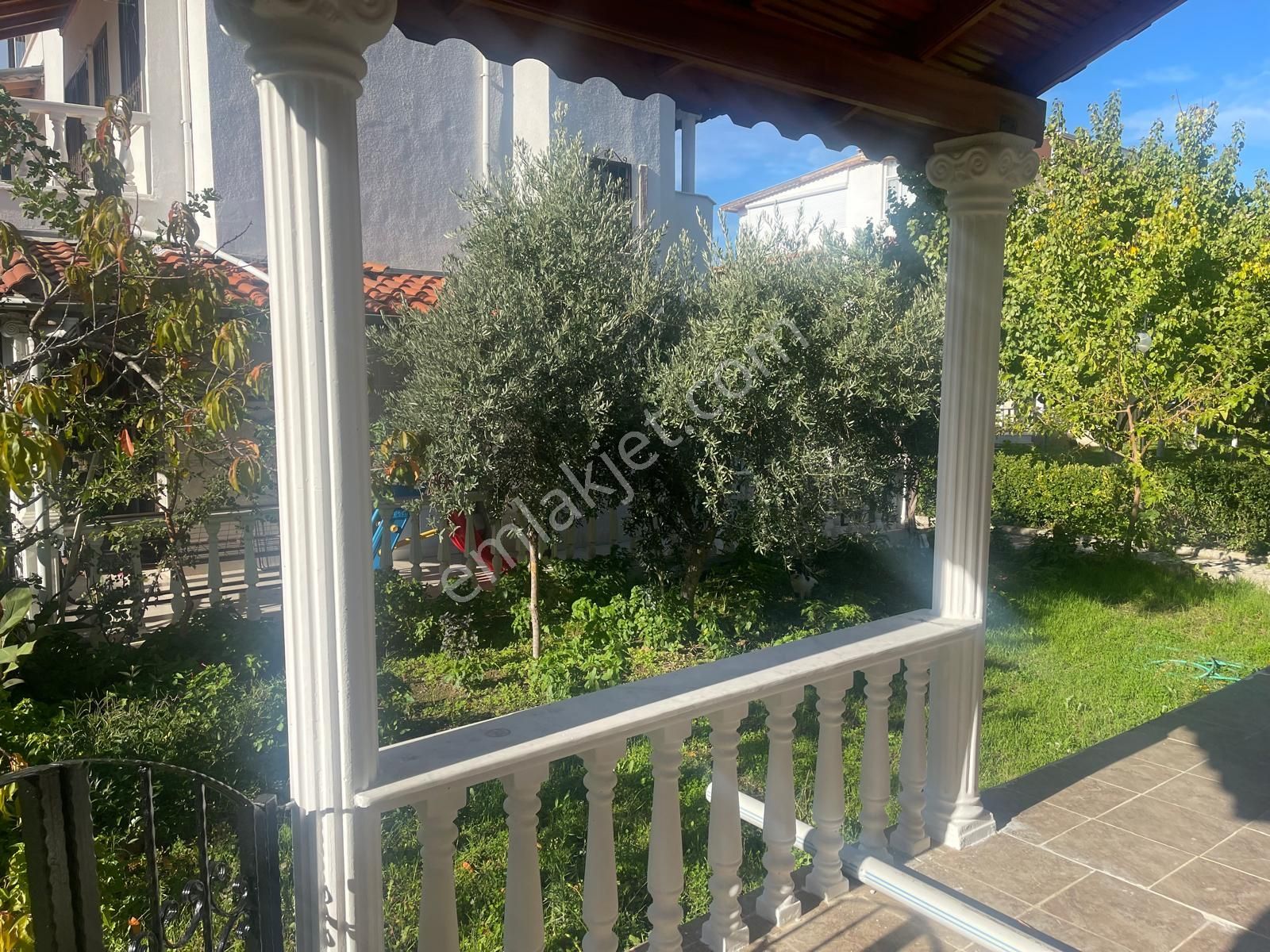 Dikili Salihler Satılık 160 M2 Tripleks 4+1 Villa - Görsel 20