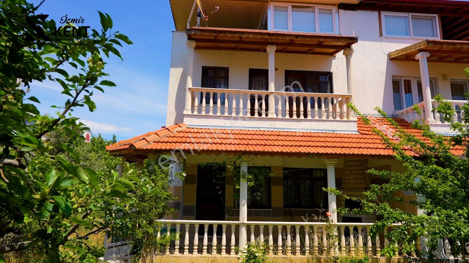 Dikili Salihler Satılık 160 M2 Tripleks 4+1 Villa - Görsel 23