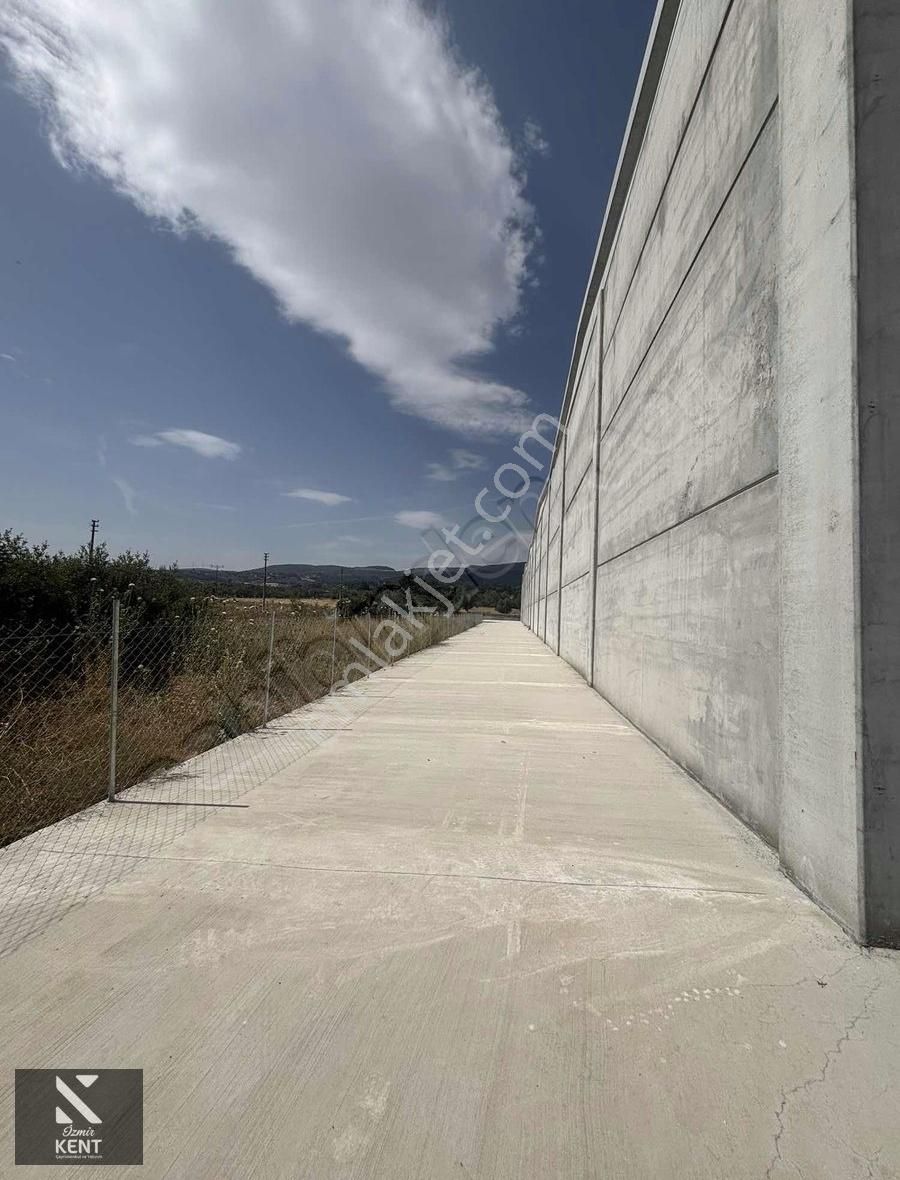 Kiralık Depo Kemalpaş Osb Yakını 8.500 M2 Kapalı