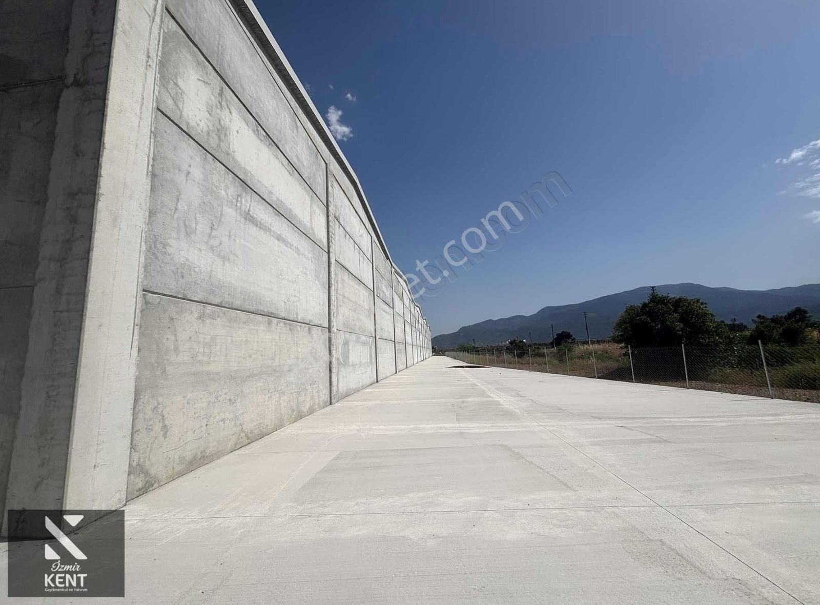 Kiralık Depo Kemalpaş Osb Yakını 8.500 M2 Kapalı - Görsel 2