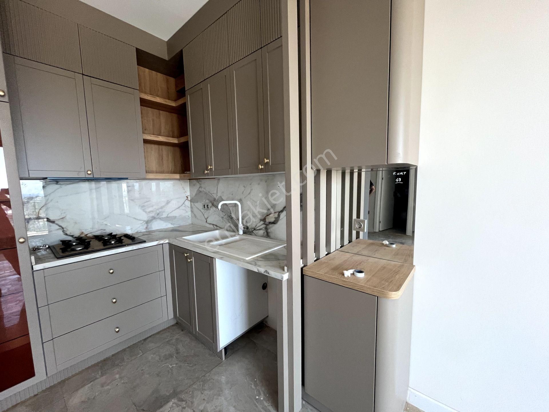 Altıntaş'ın En Geniş Metrekareli Ve Donatılı 1+1 Dairesi - Görsel 2