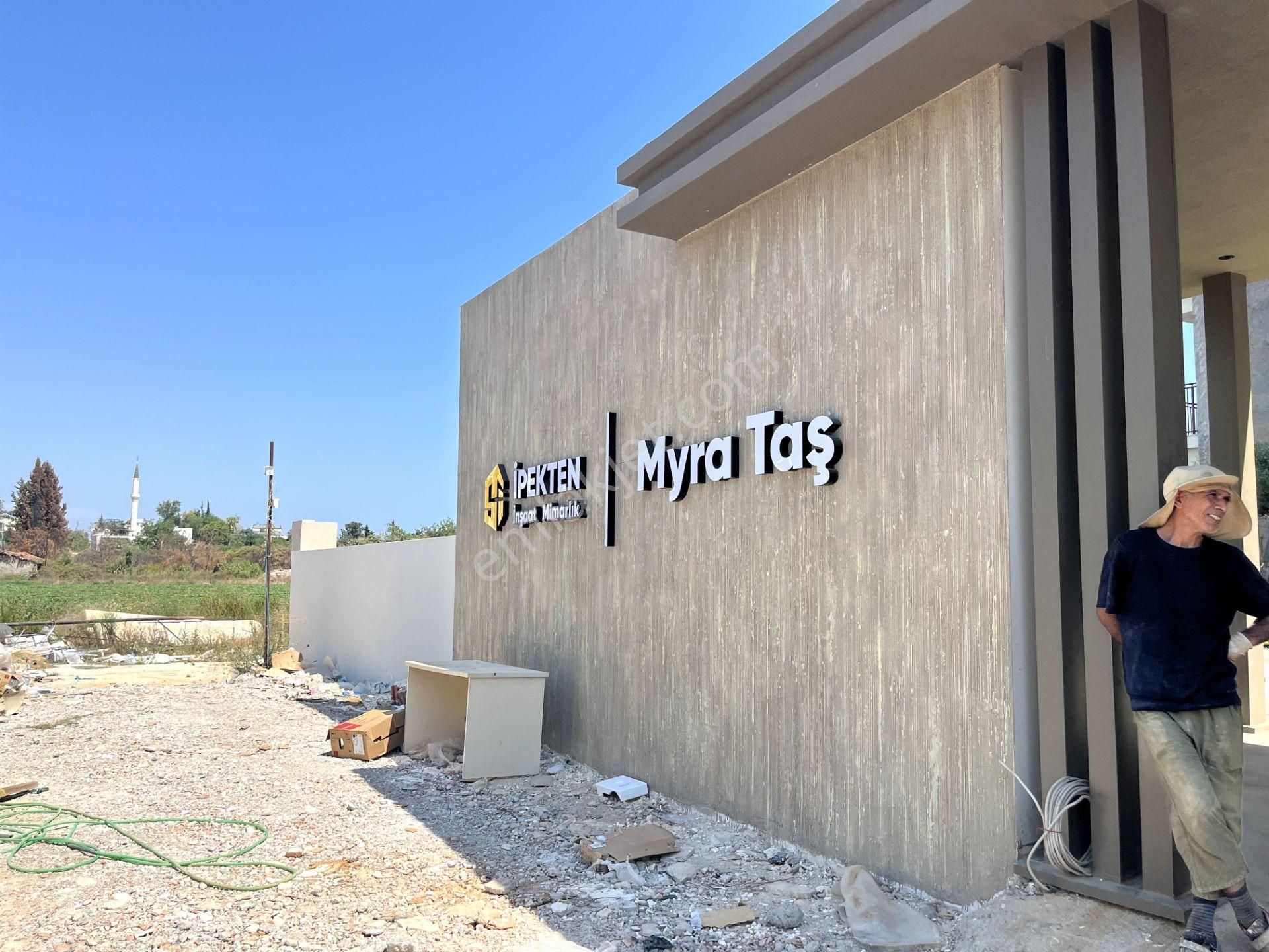 Altıntaş'ın En Geniş Metrekareli Ve Donatılı 1+1 Dairesi - Görsel 13