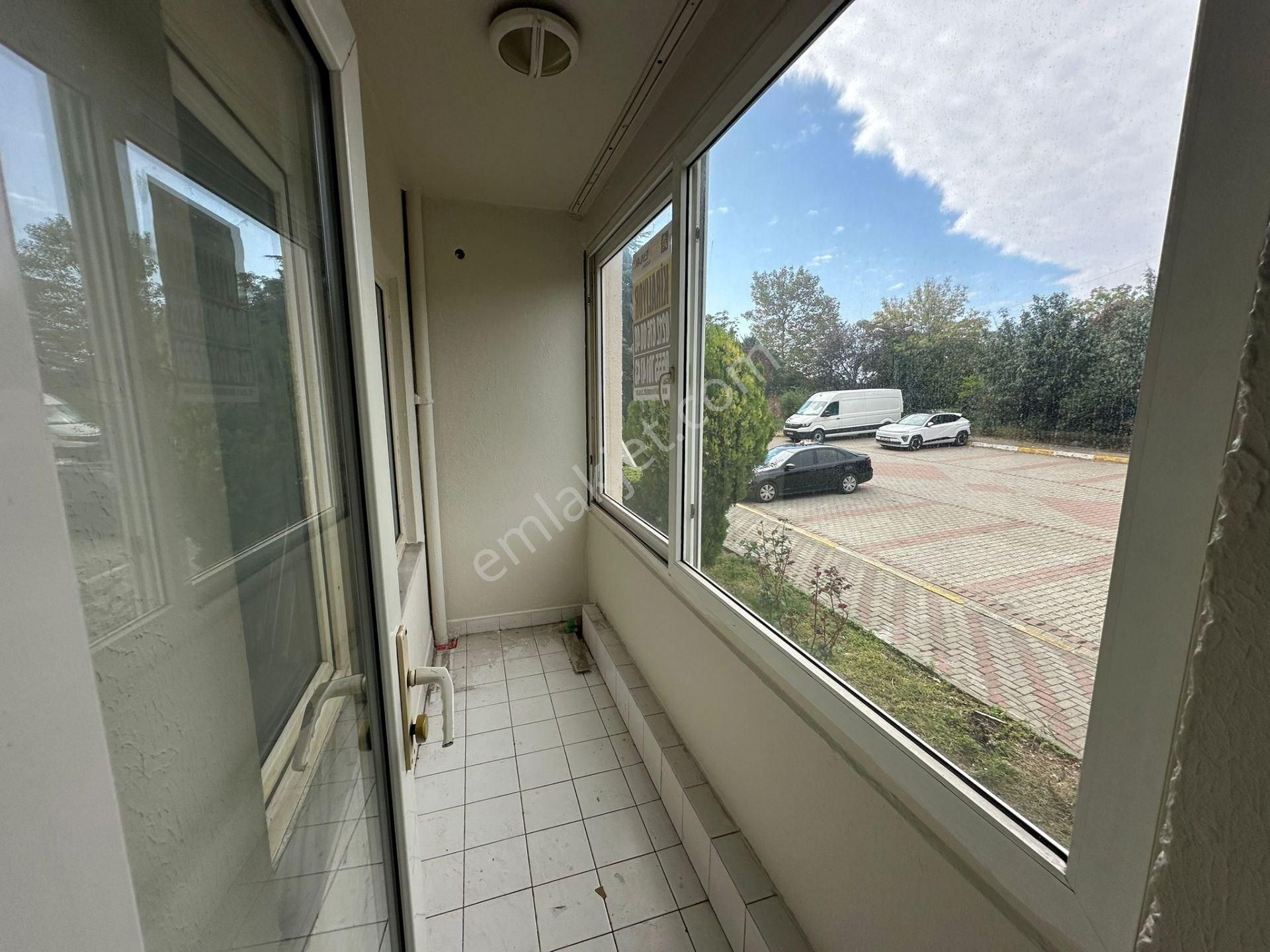 Beylikdüzü Yakuplu Marmara İhlas Marmara Evleri 1. Kısım Da Kısa Katlı D Bloklarda Kiralık Daire - Görsel 29