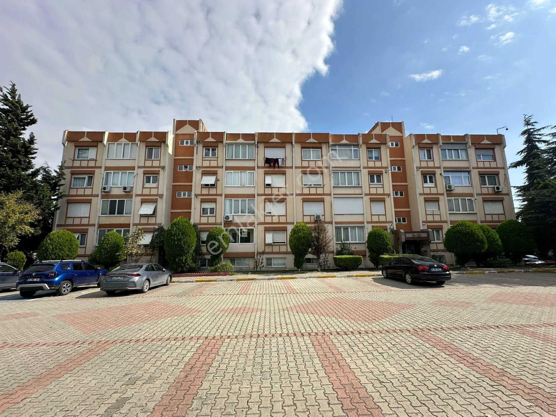 Beylikdüzü Yakuplu Marmara İhlas Marmara Evleri 1. Kısım Da Kısa Katlı D Bloklarda Kiralık Daire - Görsel 3