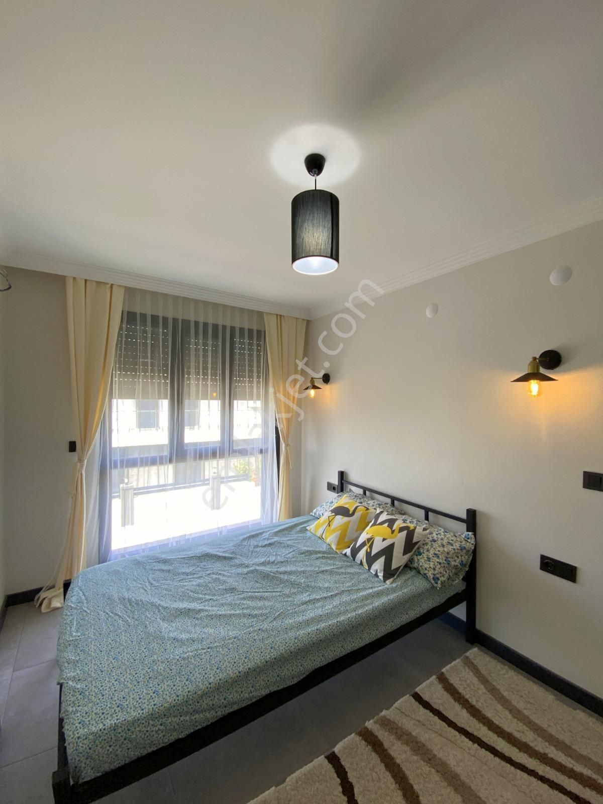 Seferihisar Camikebir Mahallesinde Havuzlu Site İçerisinde Eşyalı Satılık 1+1 Daire - Görsel 6